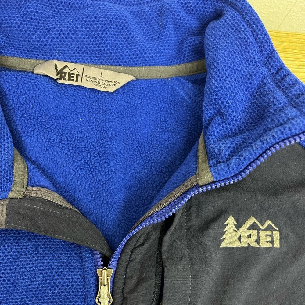 REI Like New Blue Fleece Jacket - Men’s L - Picture 3 of 7